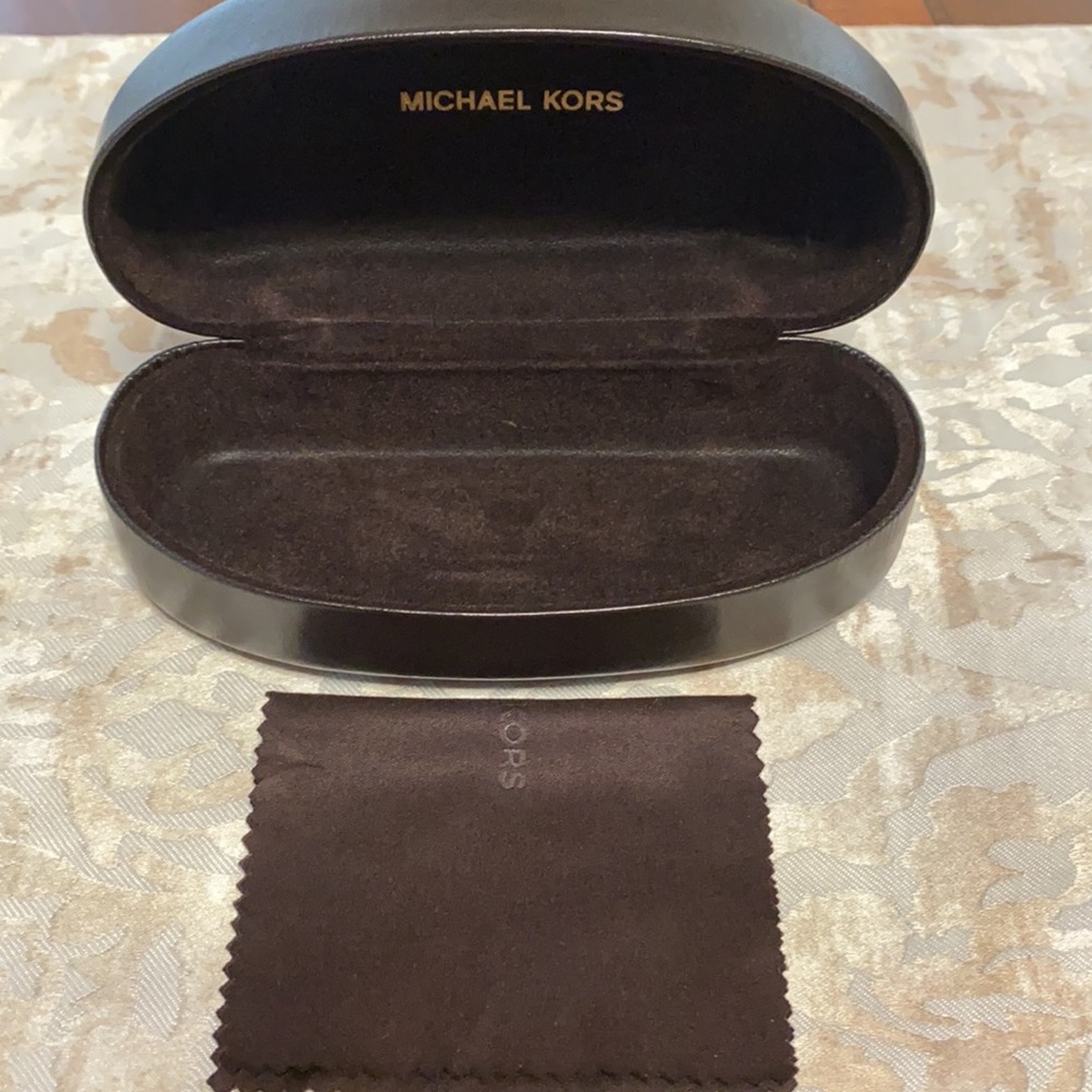 🚫SOLD🚫  Michael Kors sunglass case